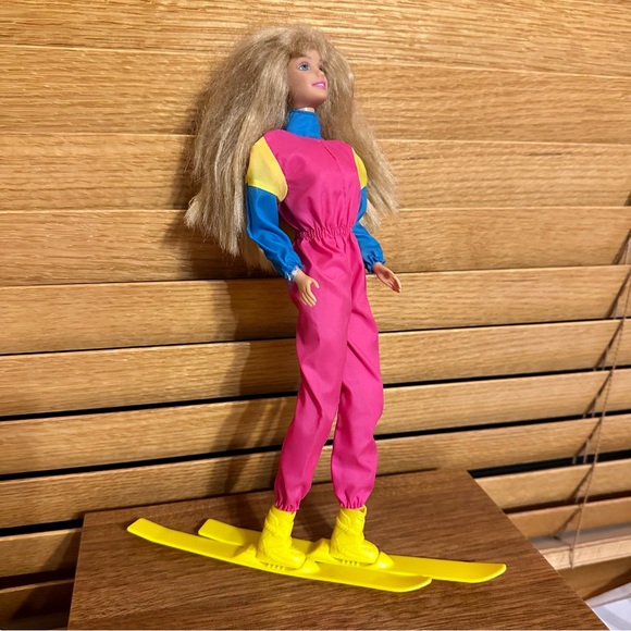 Barbie snowsuit skies 1966 - Picture 3 of 8